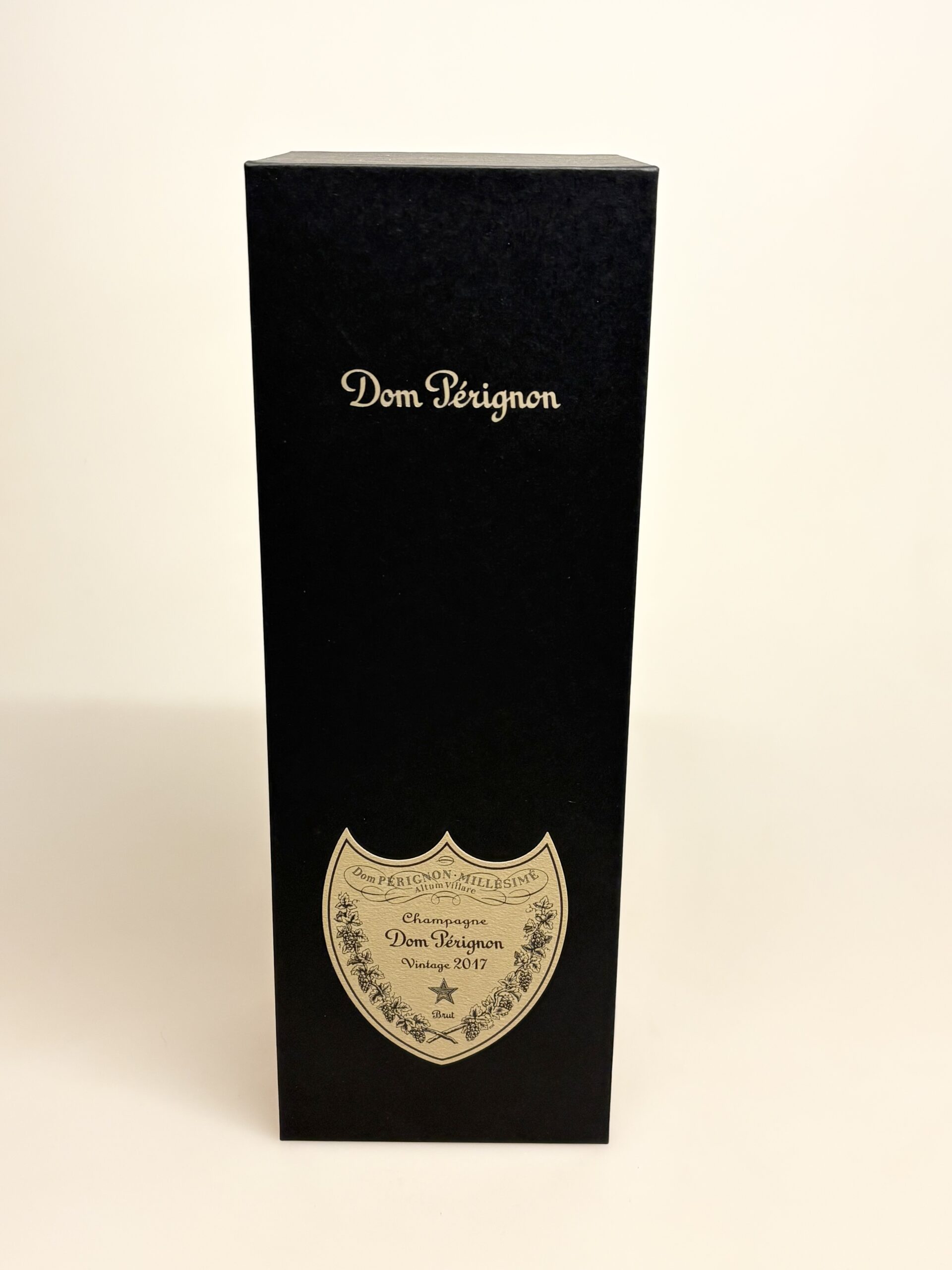Dom Pérignon Vintage 2017 Giftbox - SAJ Vine ApS
